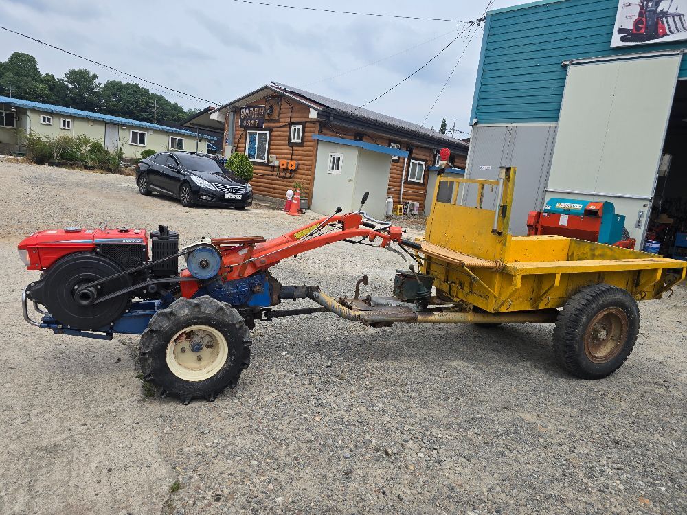 Daedong Power Tiller DT100 (10hp) 뒤우측면