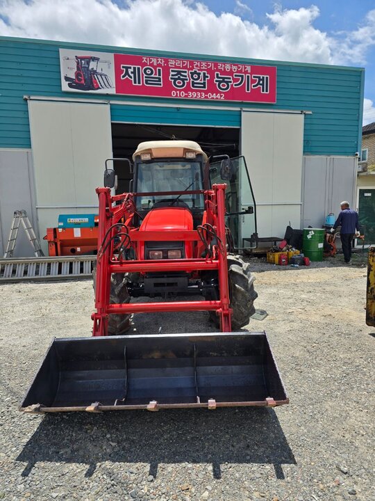 TYM Tractor T552 (55hp) 앞좌측면
