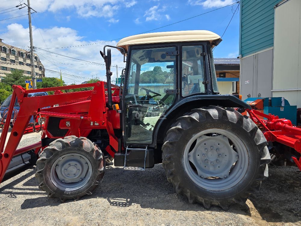 TYM Tractor T552 (55hp) 뒤우측면