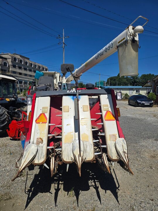 Kukje Combine Harvester DKC635 (4Rows) 앞좌측면