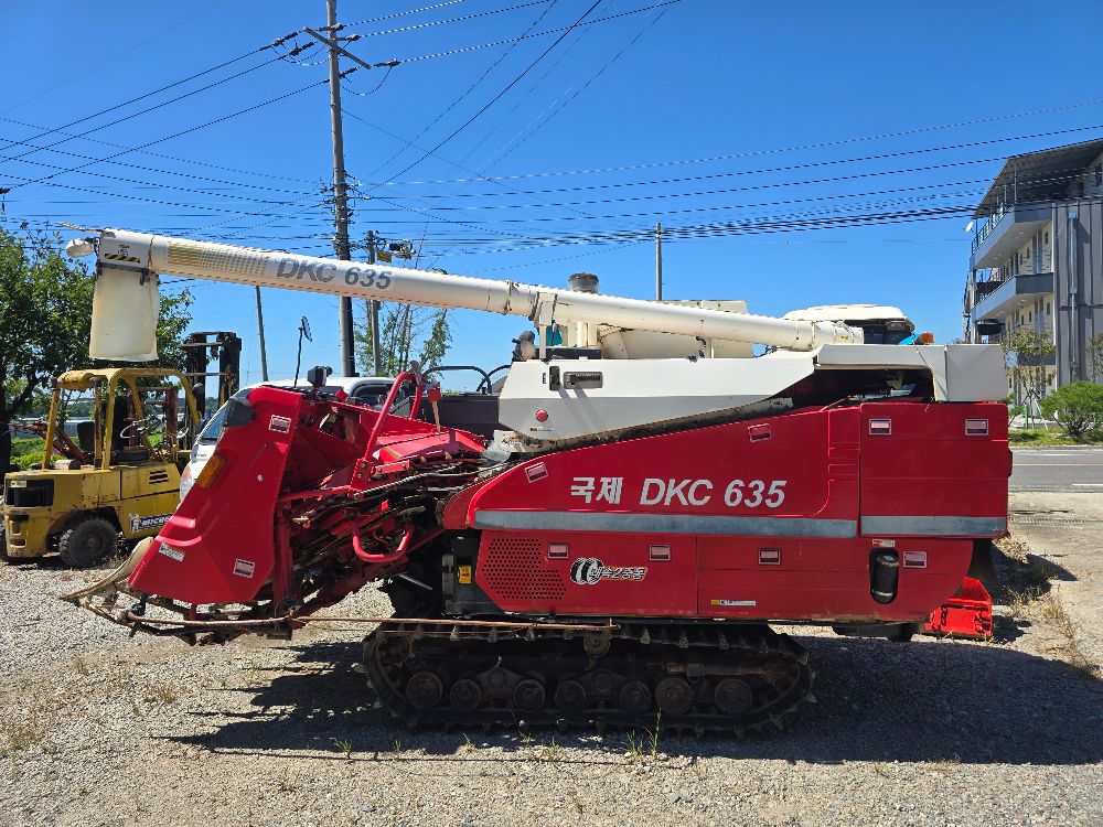 Kukje Combine Harvester DKC635 (4Rows) 뒤우측면