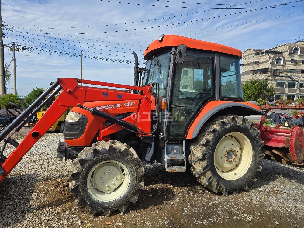 Daedong Tractor D581 (58hp) 뒤우측면