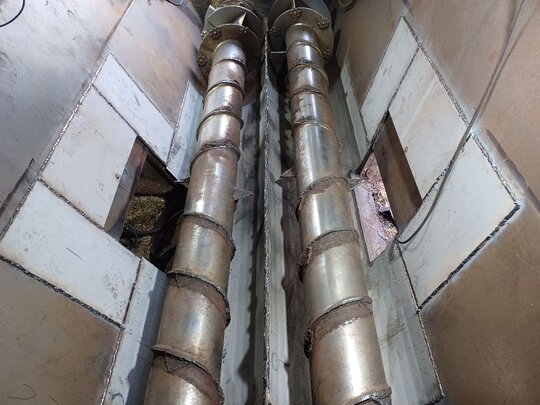 사료배합기바닥수리   스텐판으 바닥 R판 하우징 스텐 보강 전기종 앞좌측면