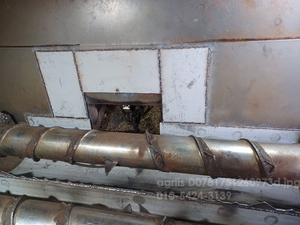 사료배합기바닥수리   스텐판으 바닥 R판 하우징 스텐 보강 전기종 뒤우측면