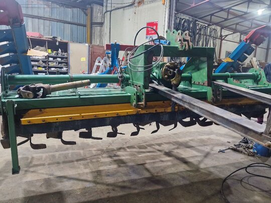 위캔글로벌 로타리 WR3000SGWH (경폭3000cm) 앞좌측면