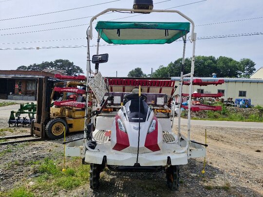 Yanmar Rice transplanter YR6DZAF (6Rows) 앞좌측면