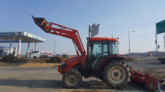 Daedong Tractor TS60 (60hp) 앞좌측면