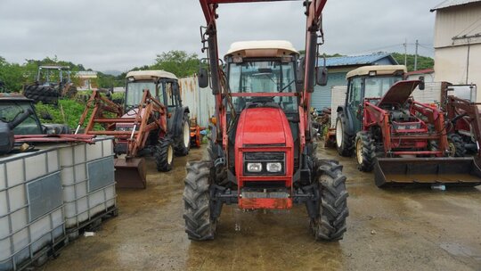TYM 트랙터 T552 (55마력) 앞좌측면