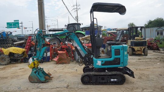  Excavator . (1톤) 앞좌측면