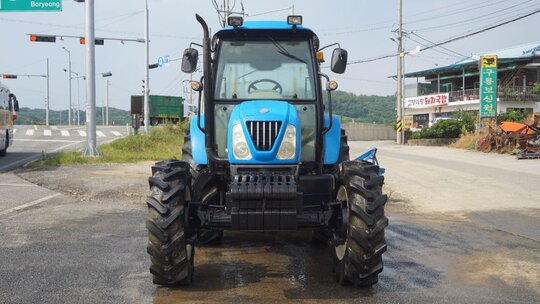 LS Tractor L7030 (85hp) 앞좌측면