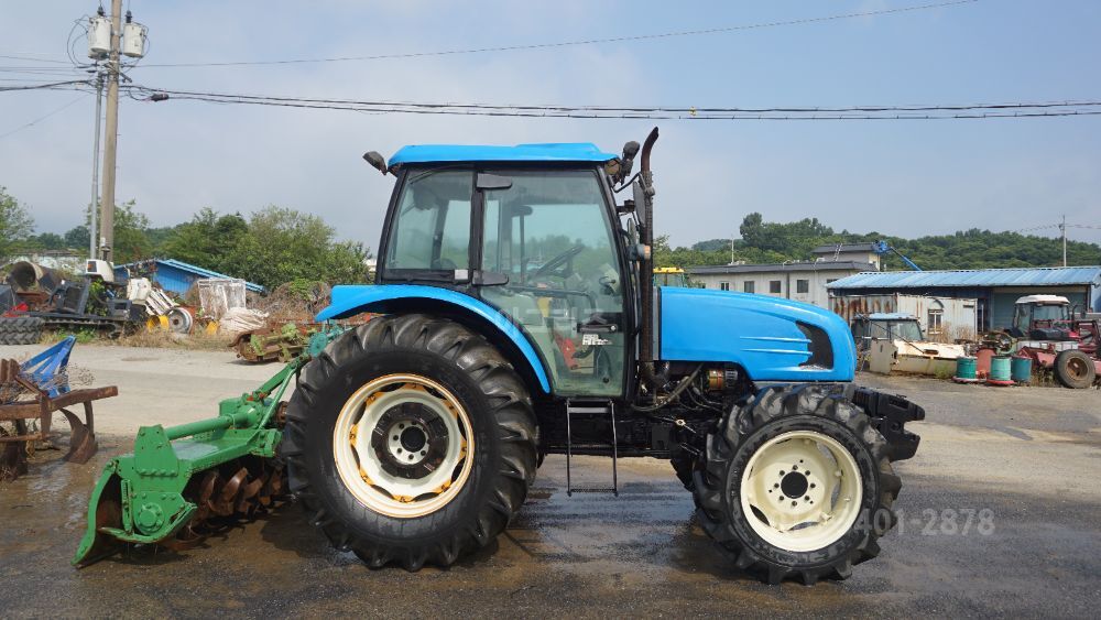 LS Tractor L7030 (85hp) 뒤우측면
