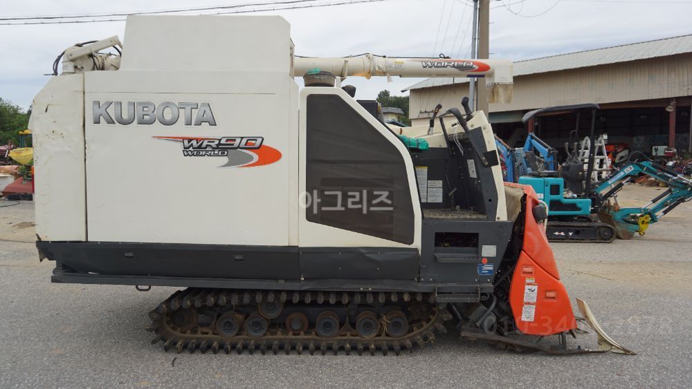 Kubota Combine Harvester WR90 (5Rows) 뒤우측면