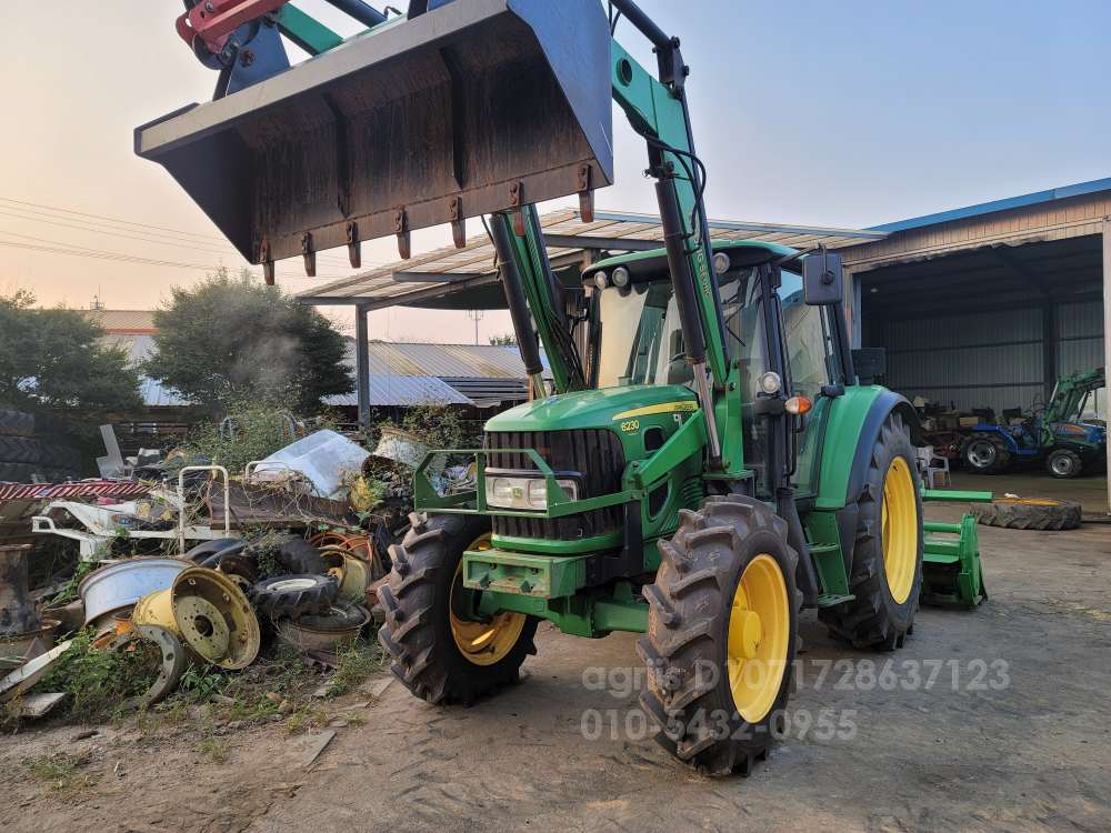 JohnDeere Tractor 6230 (95hp) 뒤우측면