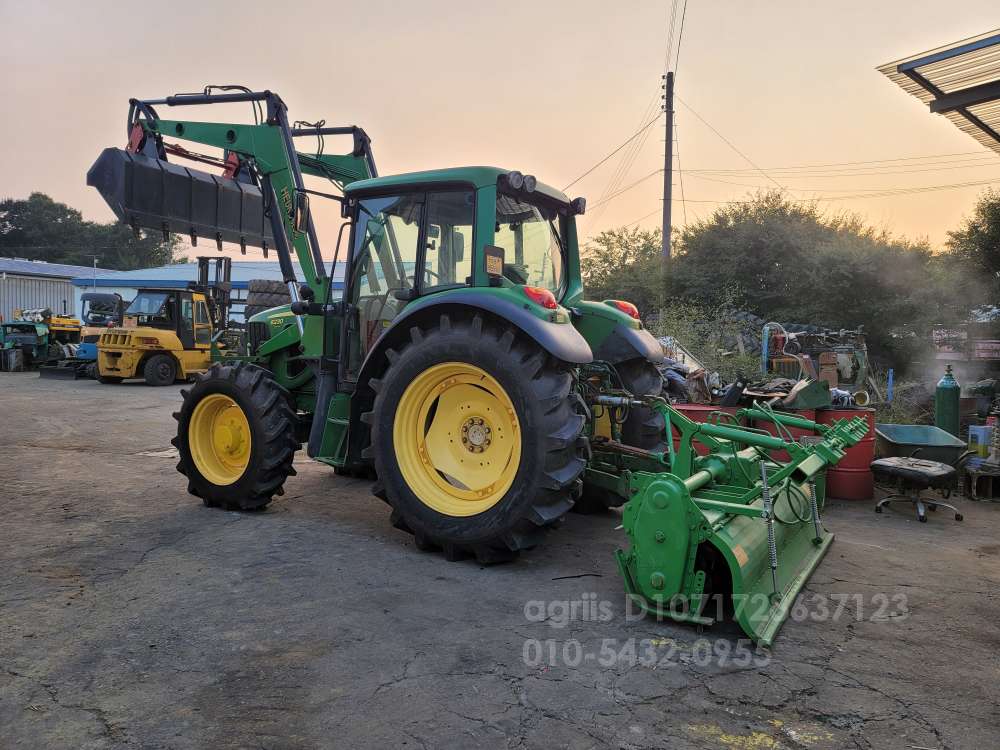 JohnDeere Tractor 6230 (95hp) 측면