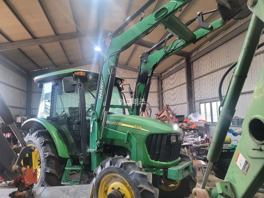 JohnDeere Tractor 5325 (66hp) 뒤우측면