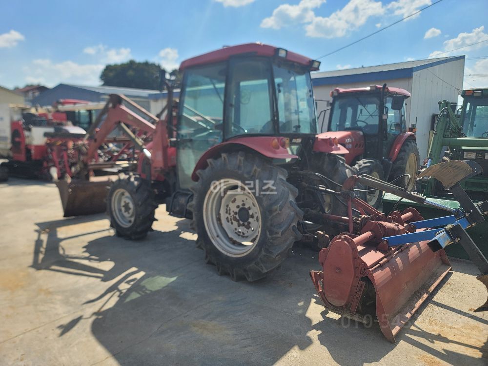 TYM 트랙터 T623 (62마력) 뒤우측면