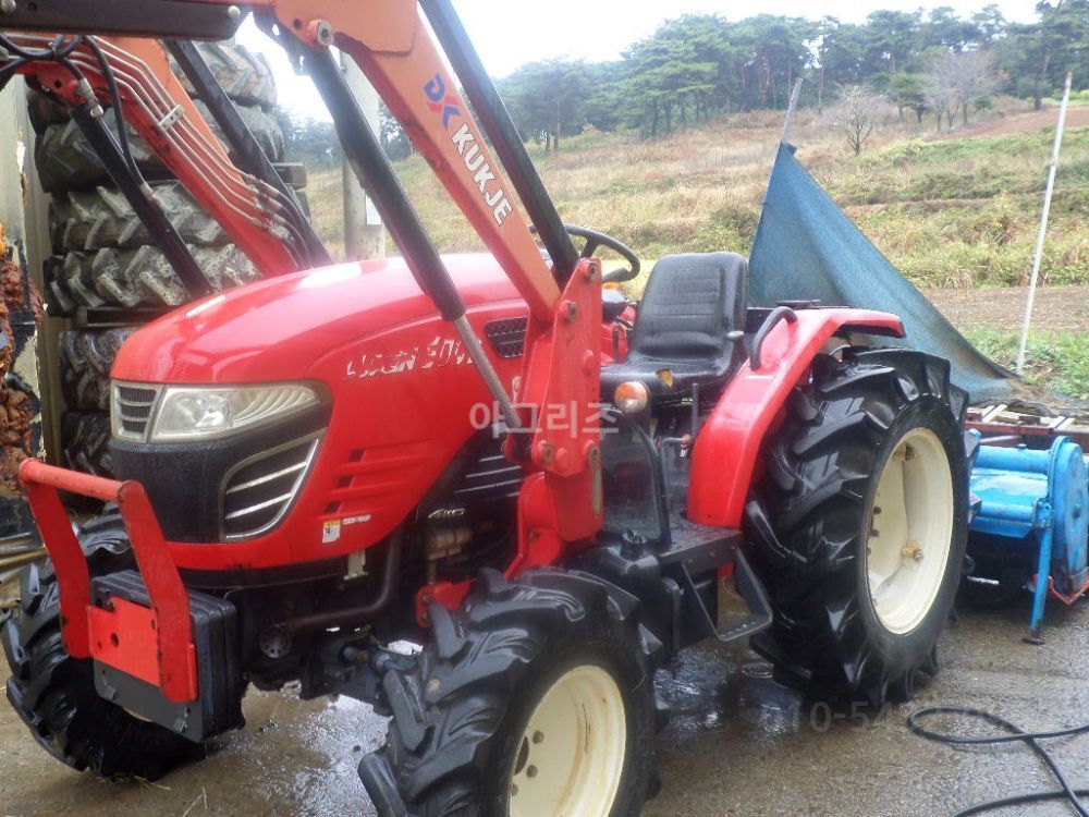 Kukje Tractor LUXEN60 (60hp) 뒤우측면