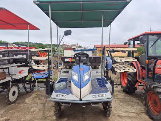 TYM Rice transplanter NP60DL (6Rows) 앞좌측면