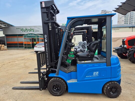  Forklift 전기 2.5톤 (2.5톤) 앞좌측면
