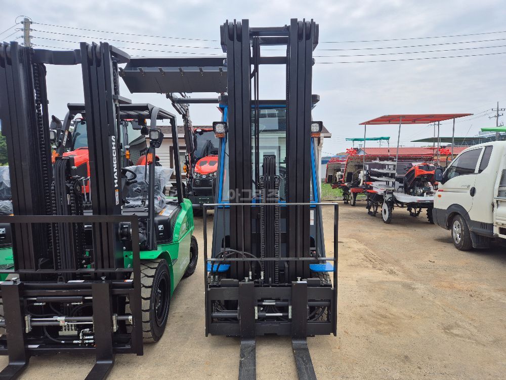  Forklift 전기 2.5톤 (2.5톤) 뒤우측면