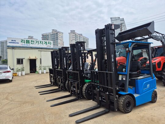  Forklift 전기 (3톤) 앞좌측면