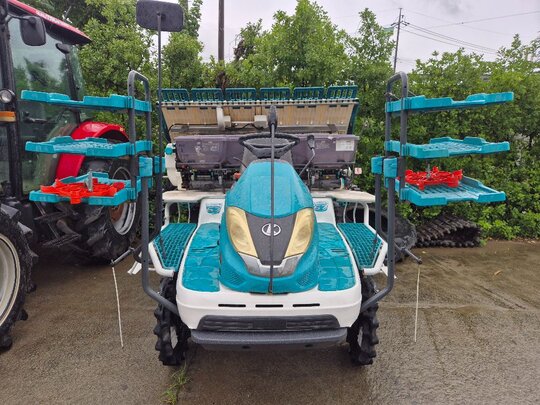Kubota Rice transplanter KZP67F (6Rows) 앞좌측면