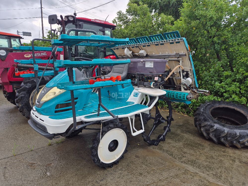 Kubota Rice transplanter KZP67F (6Rows) 뒤우측면
