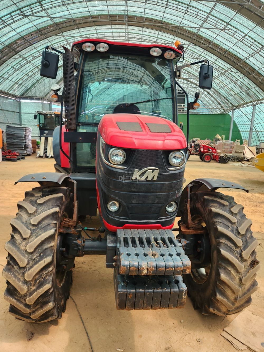 Kukje Tractor LUXEN1000 (100hp) 뒤우측면