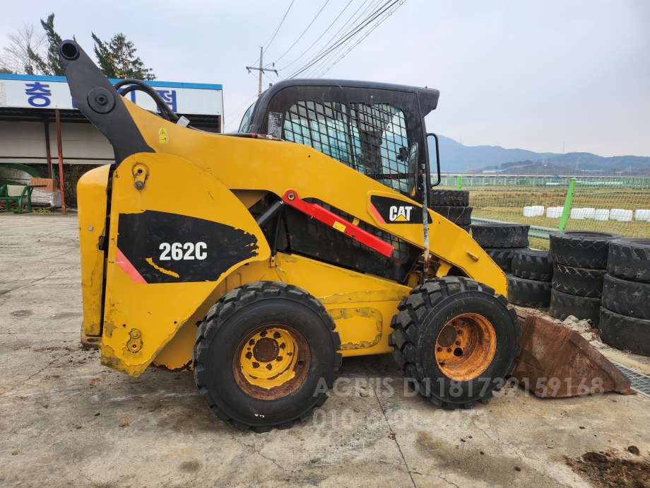  Skid steer loader 262C  뒤우측면