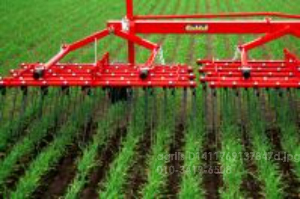  중경제초기 AEROSTAR-300  뒤우측면