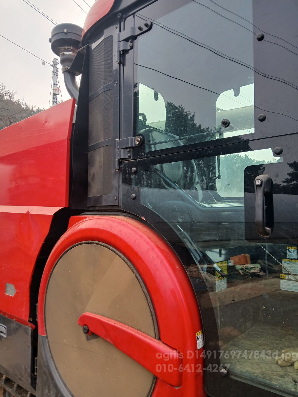 국제 콤바인 KC6130CXA (6조식) 뒤우측면