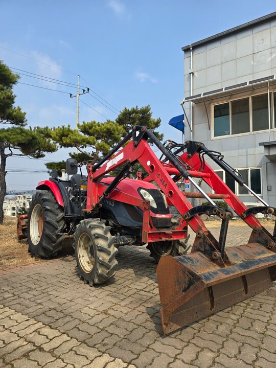 TYM Tractor T483 (48hp) 앞좌측면