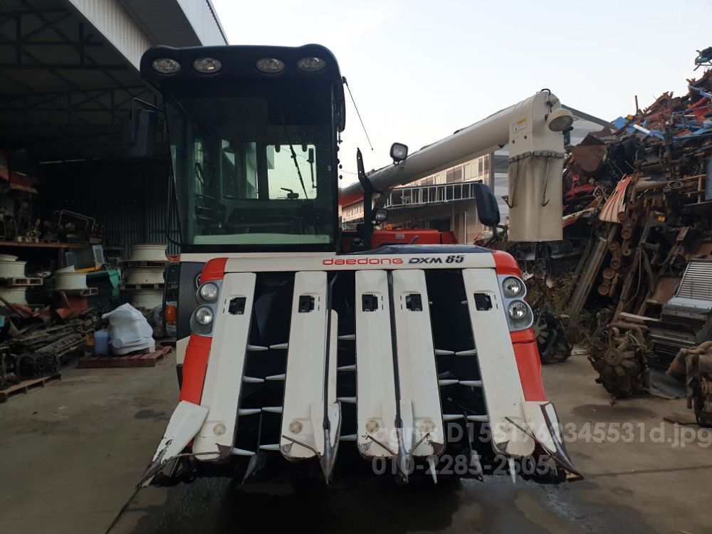 Daedong Combine Harvester DXM85G-CB (5Rows) 뒤우측면