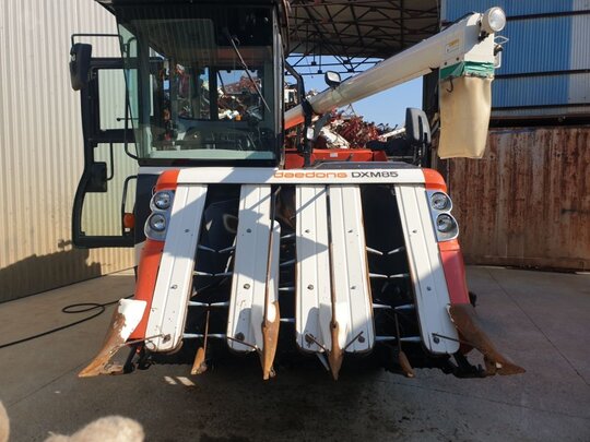Daedong Combine Harvester DXM85 (5Rows) 앞좌측면