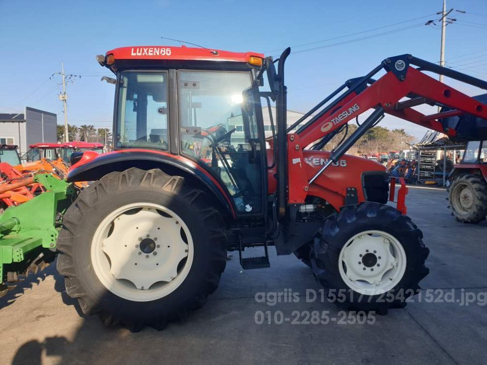 국제 트랙터 LUXEN85 (85마력) 뒤우측면