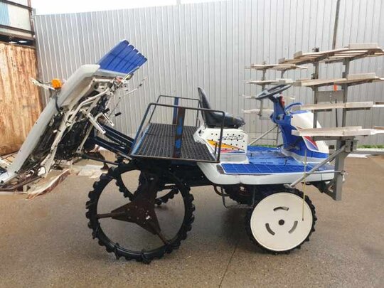 TYM 이세키 이앙기 PZ620 (6조식) 앞좌측면