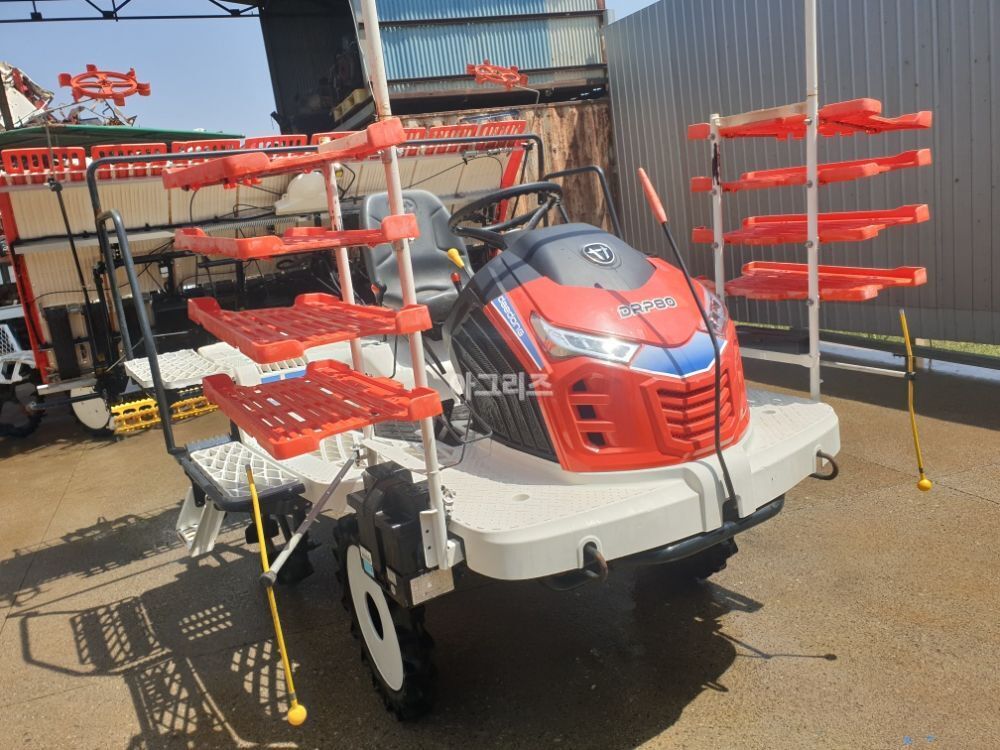 대동 이앙기 DRP80 (8조식) 뒤우측면