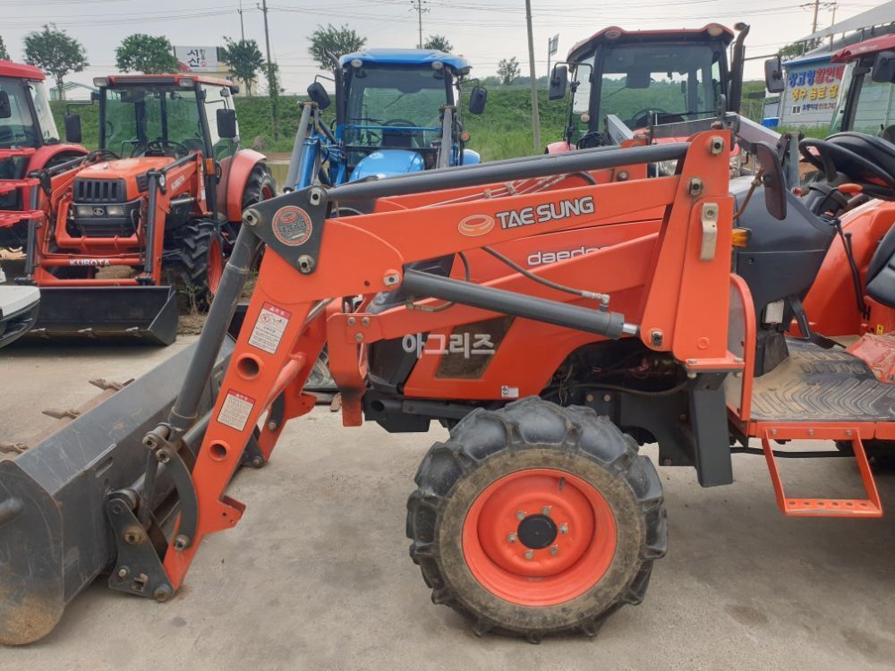 대동 트랙터 LX485L (48마력) 뒤우측면