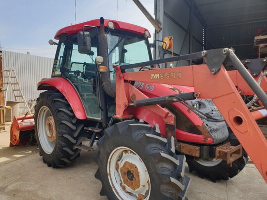 TYM Tractor T893 (89hp) 앞좌측면
