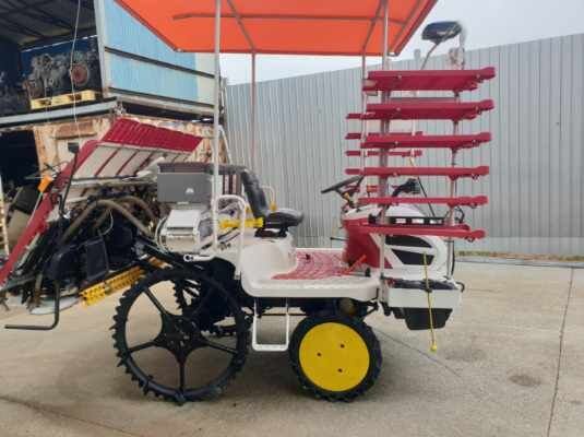 Yanmar Rice transplanter YR6DA (6Rows) 앞좌측면