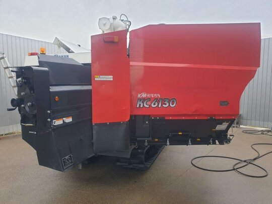 Kukje Combine Harvester KC6130 (6Rows) 앞좌측면