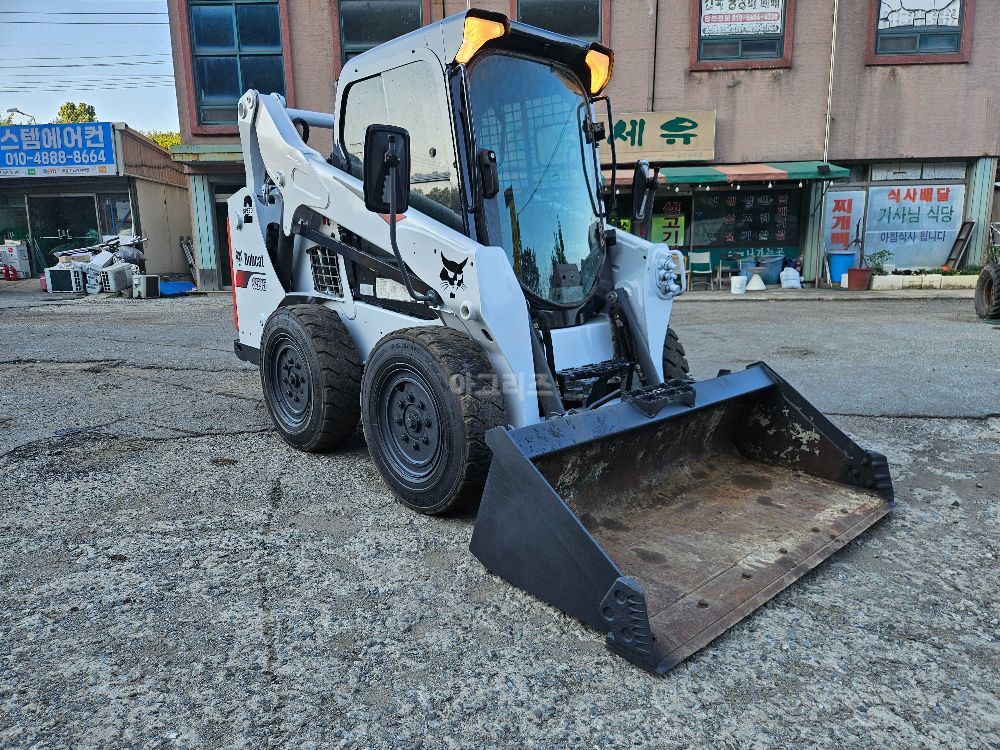  Skid steer loader S595  뒤우측면