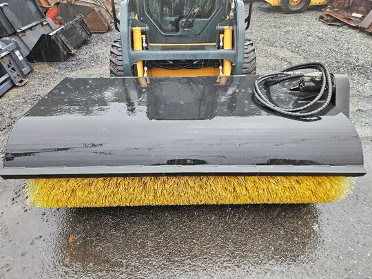  Skid steer loader 청소솔  앞좌측면