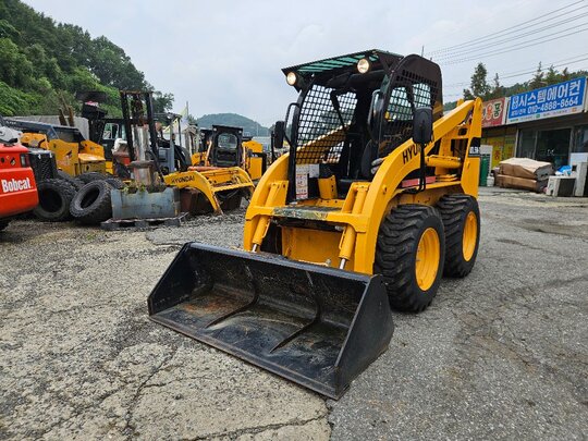  Skid steer loader HSL550-7  앞좌측면