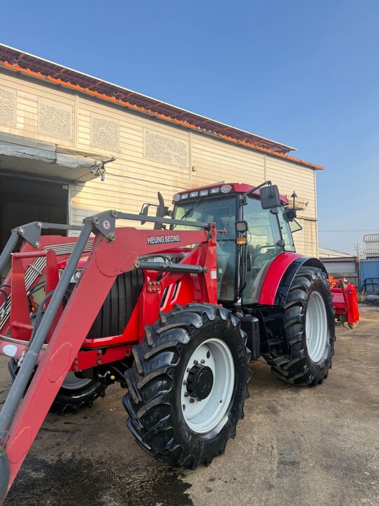 TYM 트랙터 TX1500 (145마력) 앞좌측면