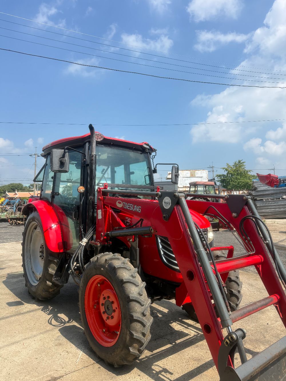 Kukje Tractor LUXEN65 (65hp) 뒤우측면