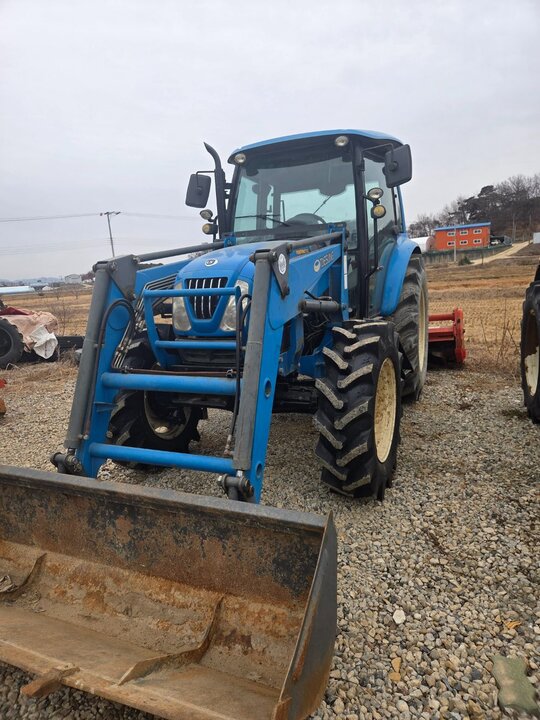 LS Tractor PS100-N (95hp) 앞좌측면