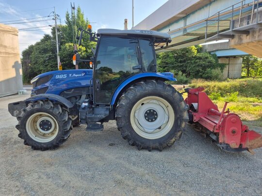 TYM 트랙터 TJV985V (101마력) 앞좌측면