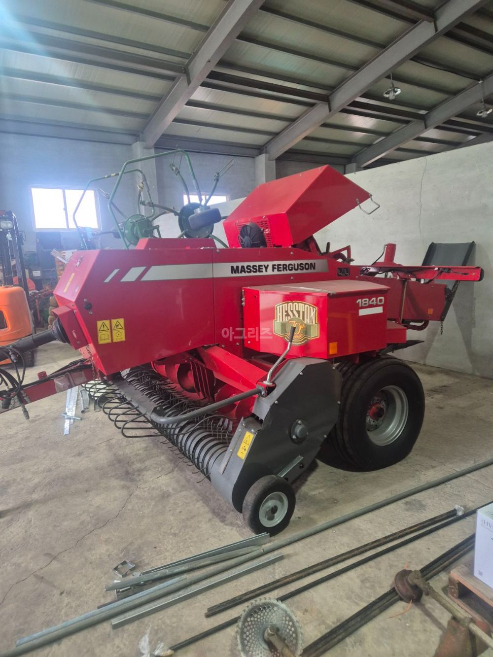  Rectangle Baler 1840  뒤우측면