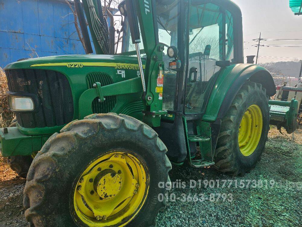 존디어 트랙터 6220 (90마력) 뒤우측면